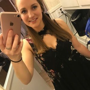 Meet your Posher, Liz